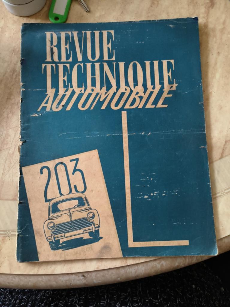RTA Peugeot 203 de 1952 LesAnciennes.com