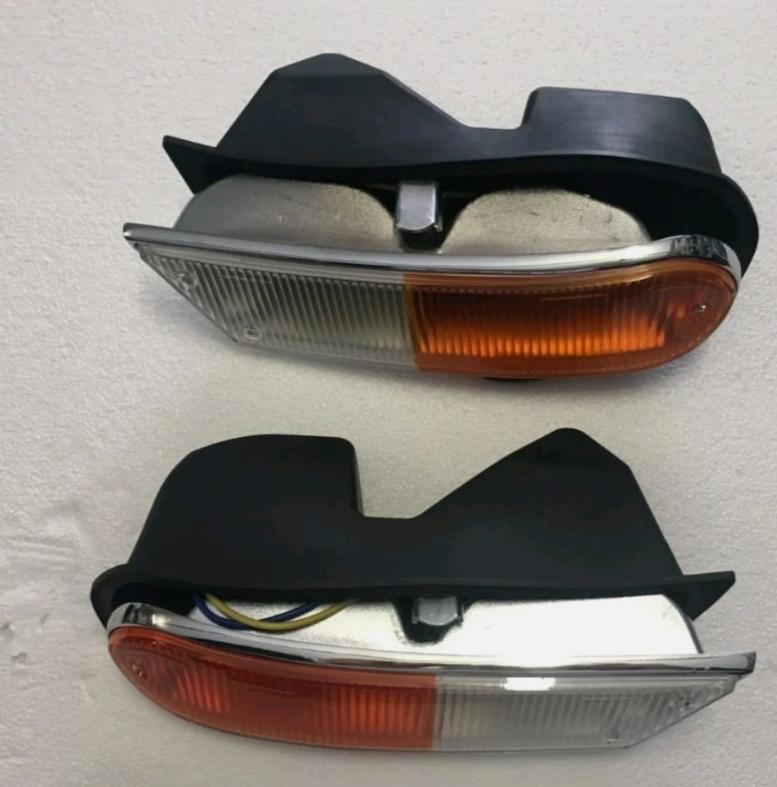 FIAT 124 SPIDER paire de clignotants neufs LesAnciennes.com