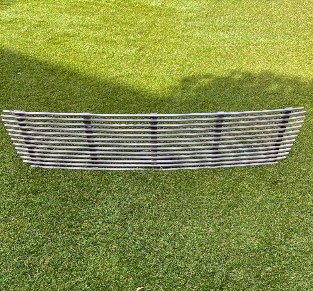 Grille capot moteur d’époquePorsche 911 1970/72 LesAnciennes.com