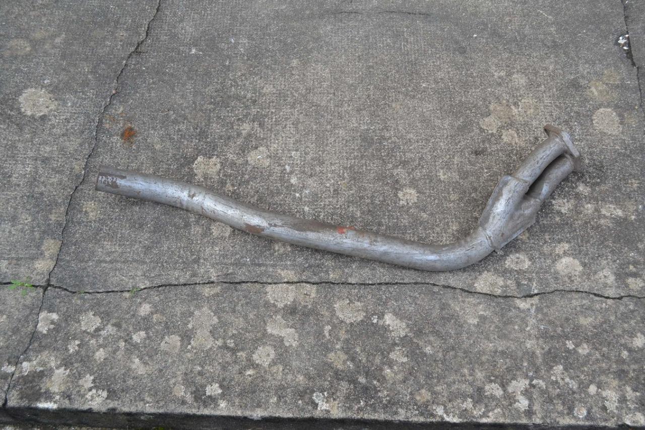 Tuyau AV PEUGEOT 504 conduite à droite, neuf LesAnciennes.com