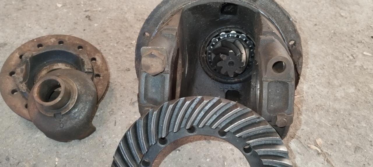 Couple conique arriere HOTCHKISS 864 ANJOU LesAnciennes.com