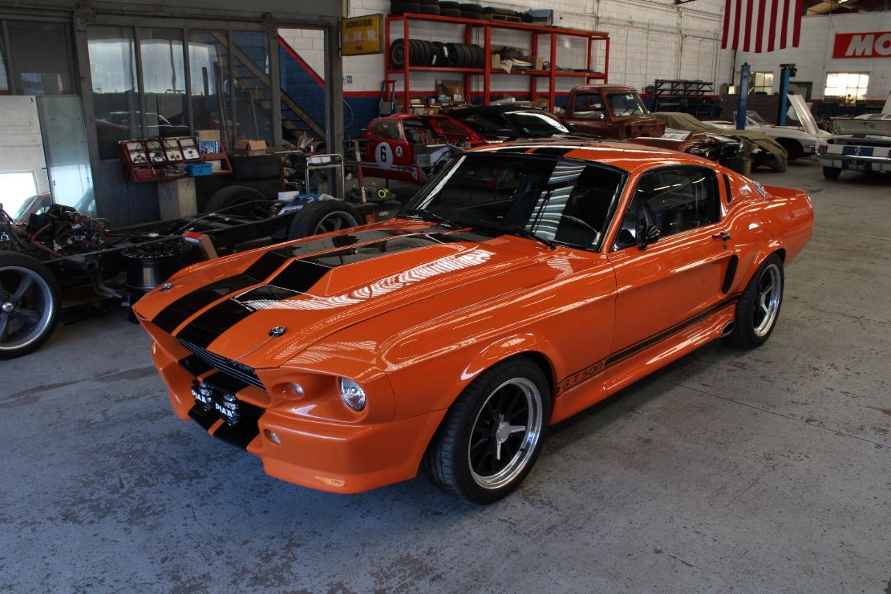 FORD Mustang fastback - 1967 LesAnciennes.com
