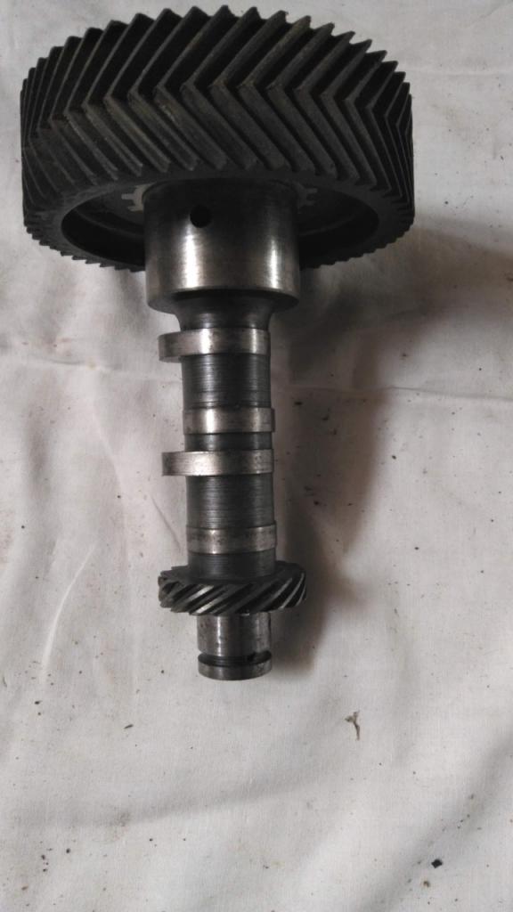 Arbre à cames PANHARD P L 17 LesAnciennes.com