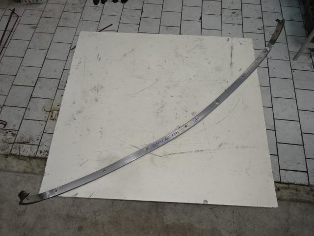 Moulure de contour de carrosserie avant Fiat Dino LesAnciennes.com