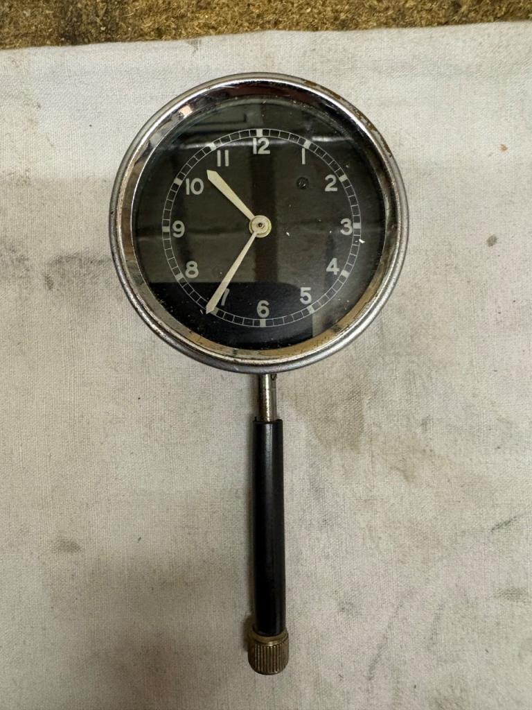 Montre CITROEN Traction 1936/37 LesAnciennes.com