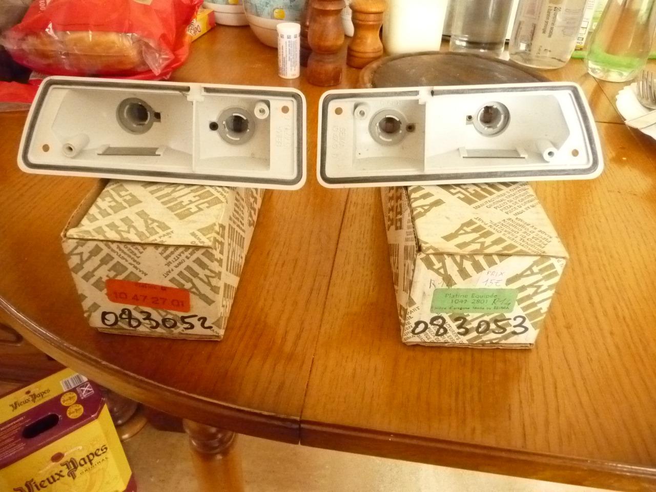 Pièces RENAULT 14 PLATLNE CLIGNOTANT AVANT LesAnciennes.com