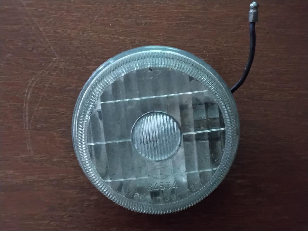 Feu recul FORD 12 M LesAnciennes.com