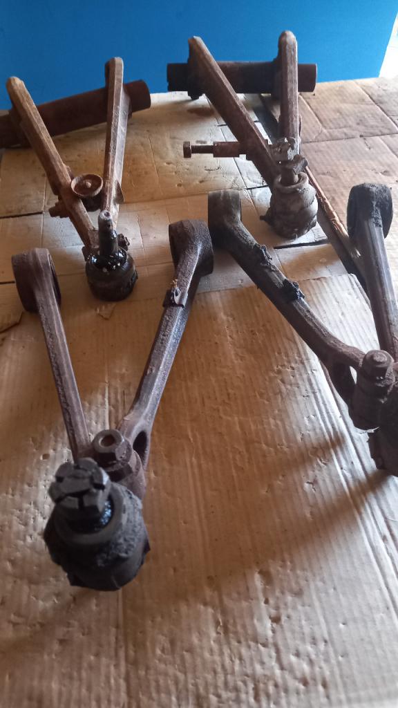 Triangles CITROEN Traction 15/6 D LesAnciennes.com