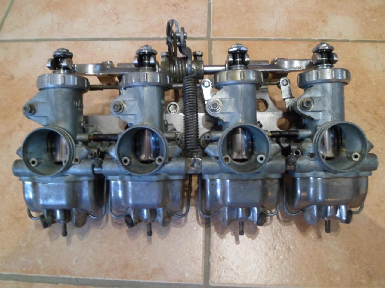 Carburateur HONDA CB 750 Four K2 LesAnciennes.com