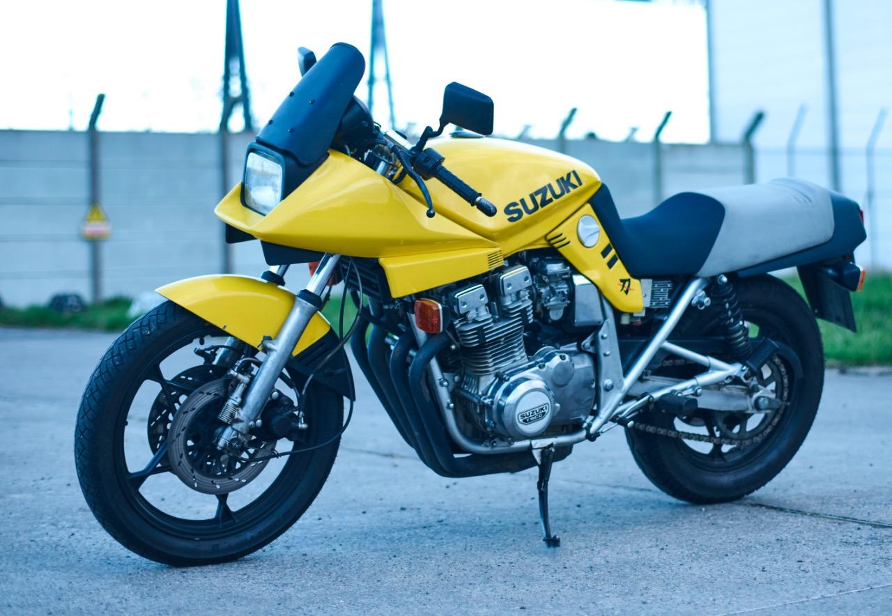 SUZUKI Katana - 1983 LesAnciennes.com