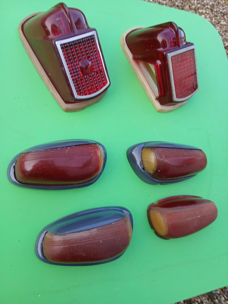 Cabochons de feux CITROEN 2CV AZ LesAnciennes.com