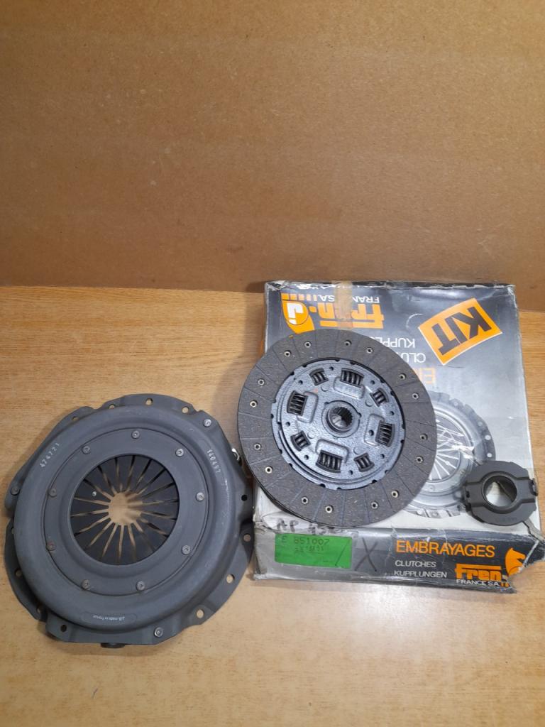 Kit embrayage Citroën CX 2200 LesAnciennes.com