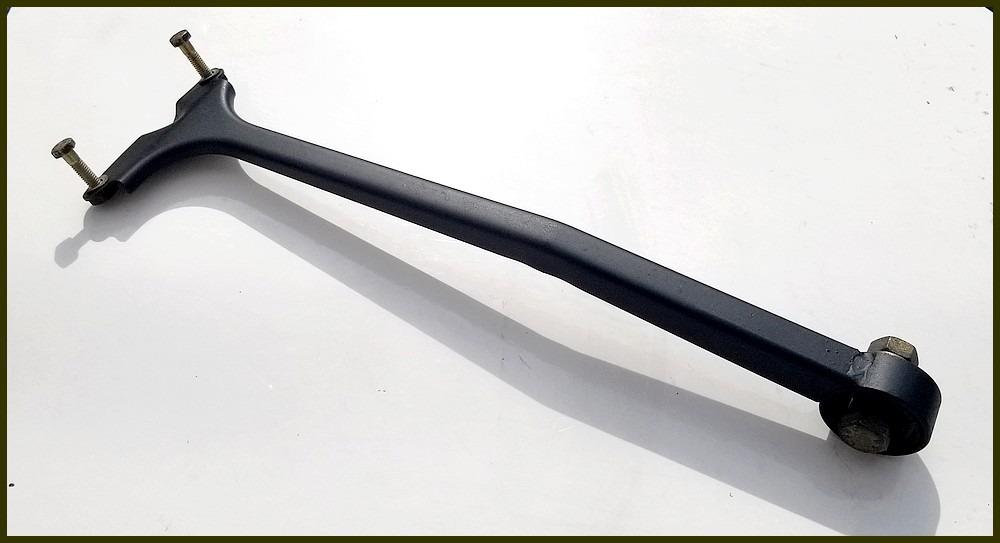 Béquille soutien boite à air ALFA ROMEO Alfetta LesAnciennes.com