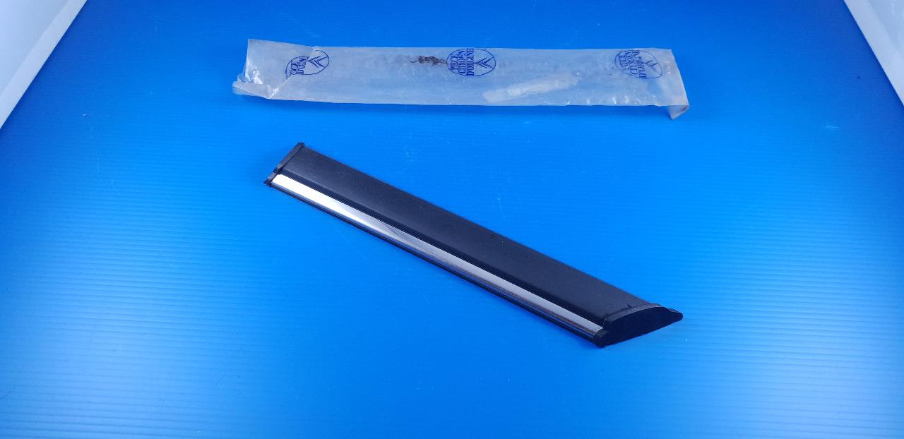 Baguette d'aile avant droite CITROËN LesAnciennes.com