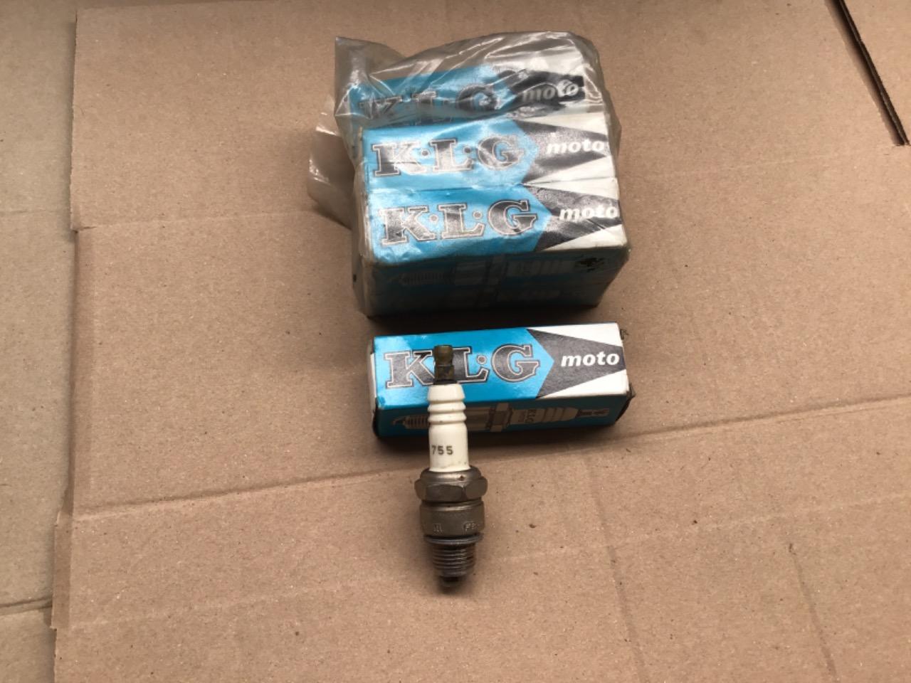 BOUGIES NEUVES KLG 755 MOTO LesAnciennes.com