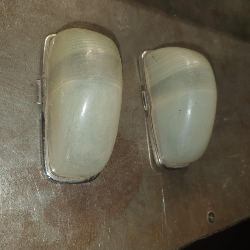 Cabochons éclairage intérieur LesAnciennes.com