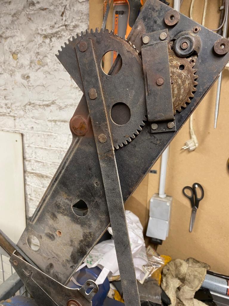 Recherche pièces SIMCA Aronde grand large 1956 LesAnciennes.com