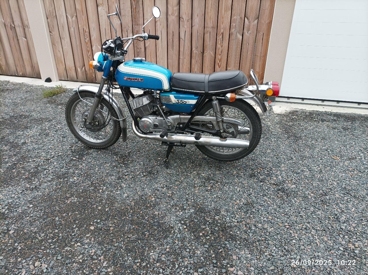SUZUKI T 350 - 1972 LesAnciennes.com