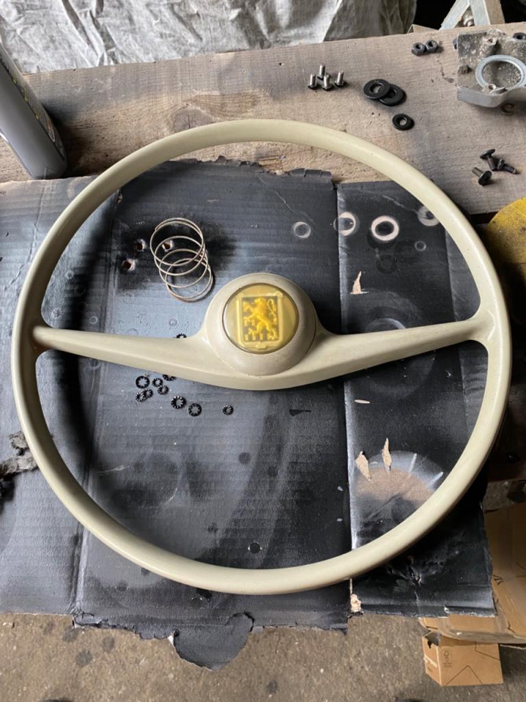 Volant pour PEUGEOT 203 1952-1960 LesAnciennes.com
