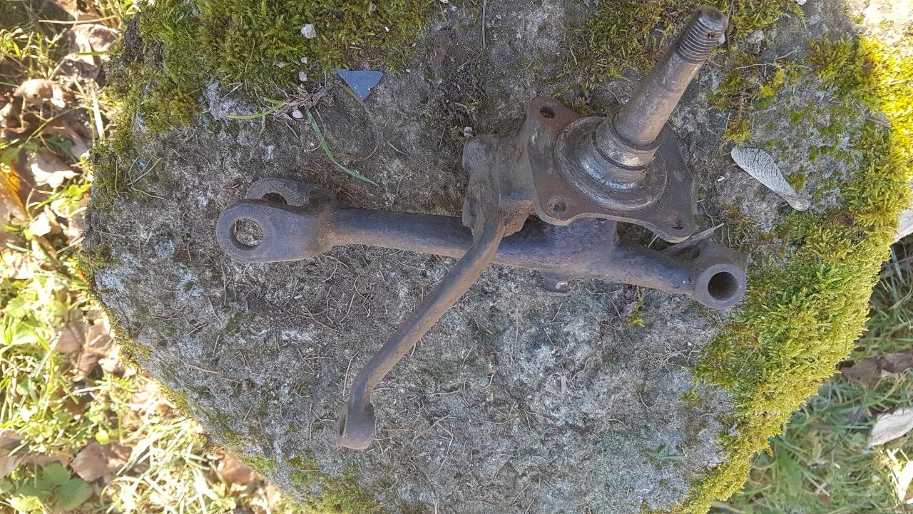 Lot de pièces SIMCA 5 LesAnciennes.com