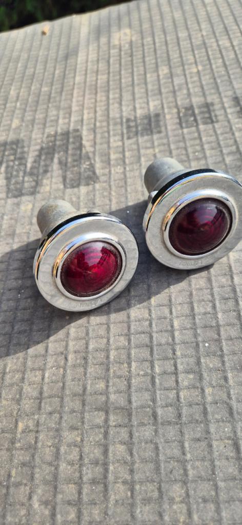 Feux DIVERS Tout LesAnciennes.com