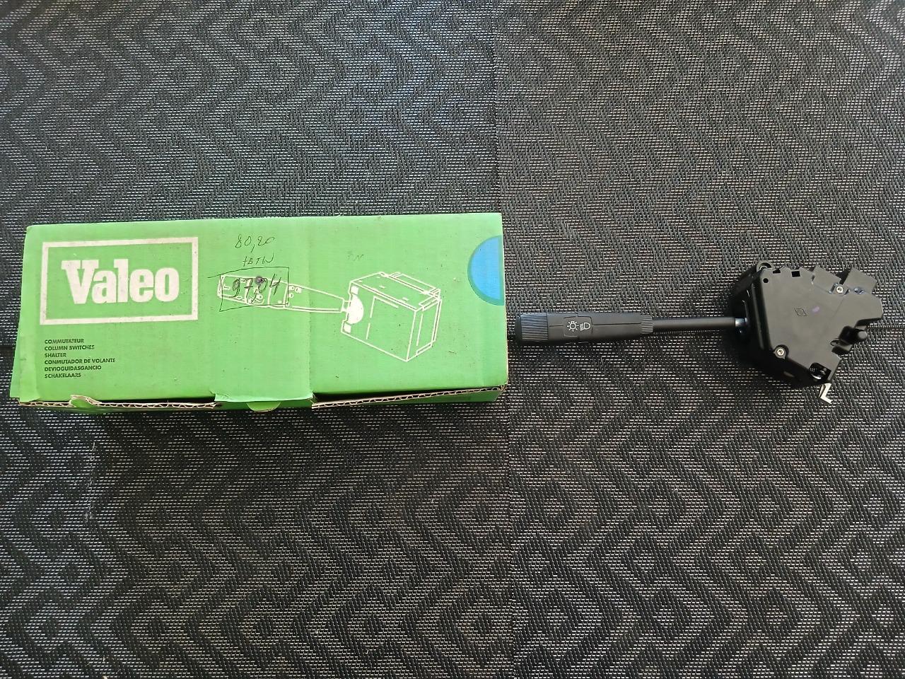 Commodo de phares RENAULT 30 (R30) LesAnciennes.com