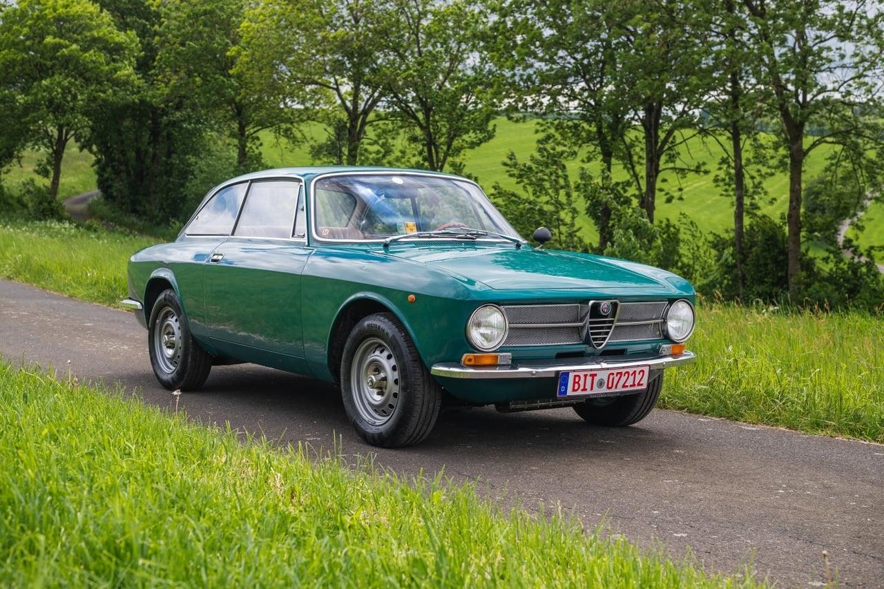 1970 Alfa Romeo GT Junior 1300 LesAnciennes.com
