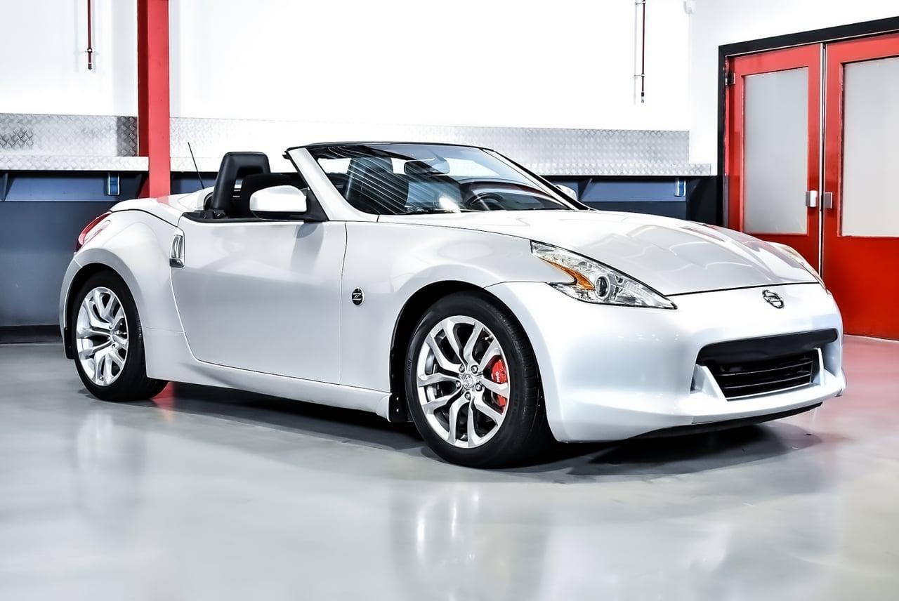 2009 Nissan 370Z Convertible 3,7L V6 LesAnciennes.com
