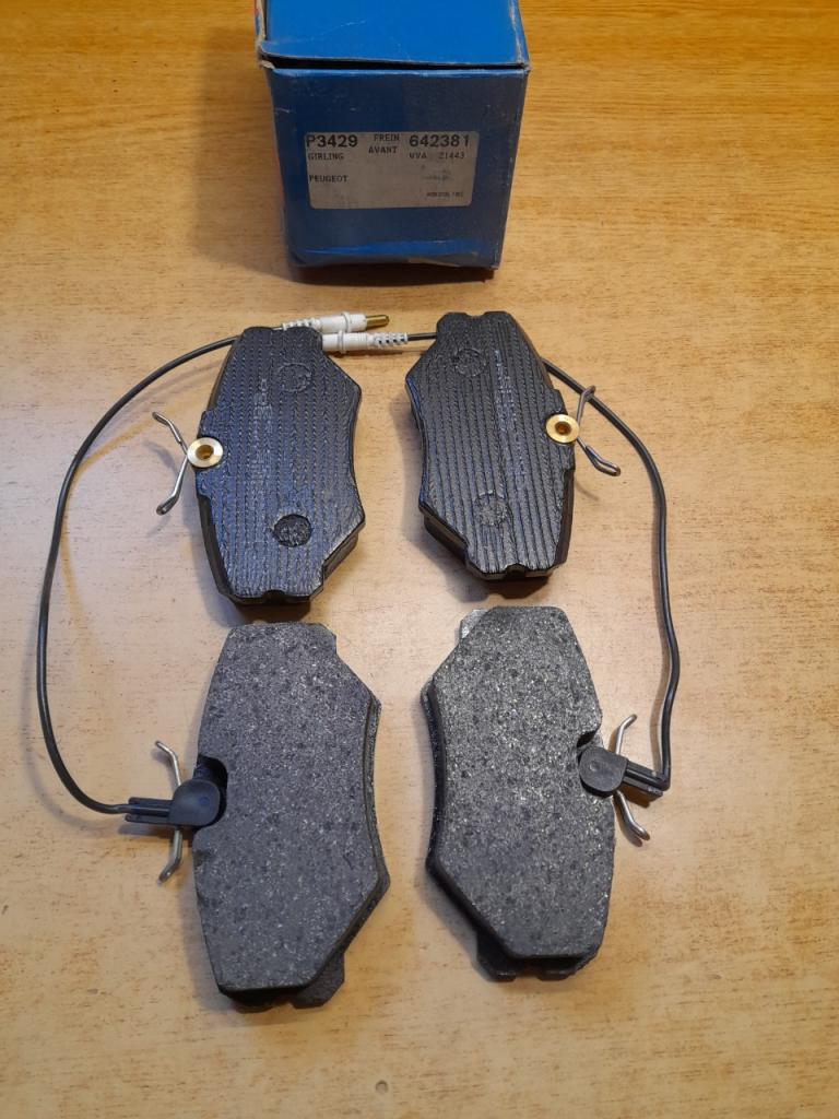 Plaquettes de Frein Avant Peugeot 405 MI 16 LesAnciennes.com
