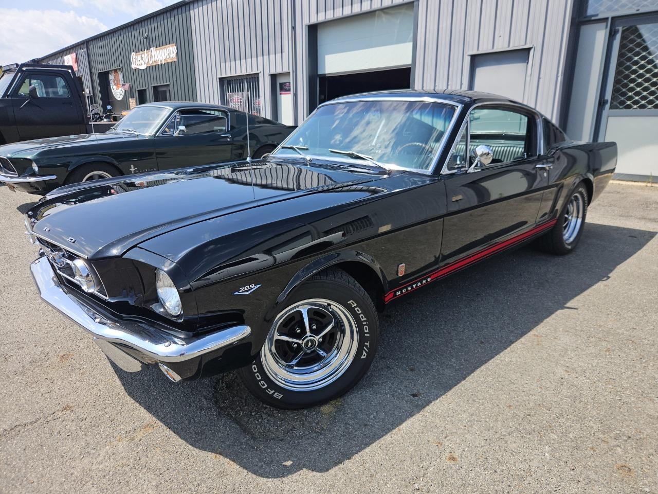 FORD Mustang Fastback GT Code A - 1966 LesAnciennes.com