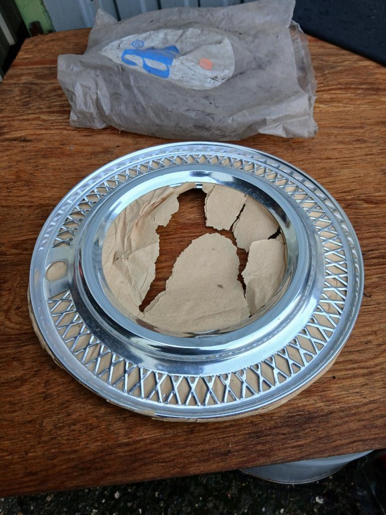 Enjoliveurs RENAULT 12 (R12) LesAnciennes.com