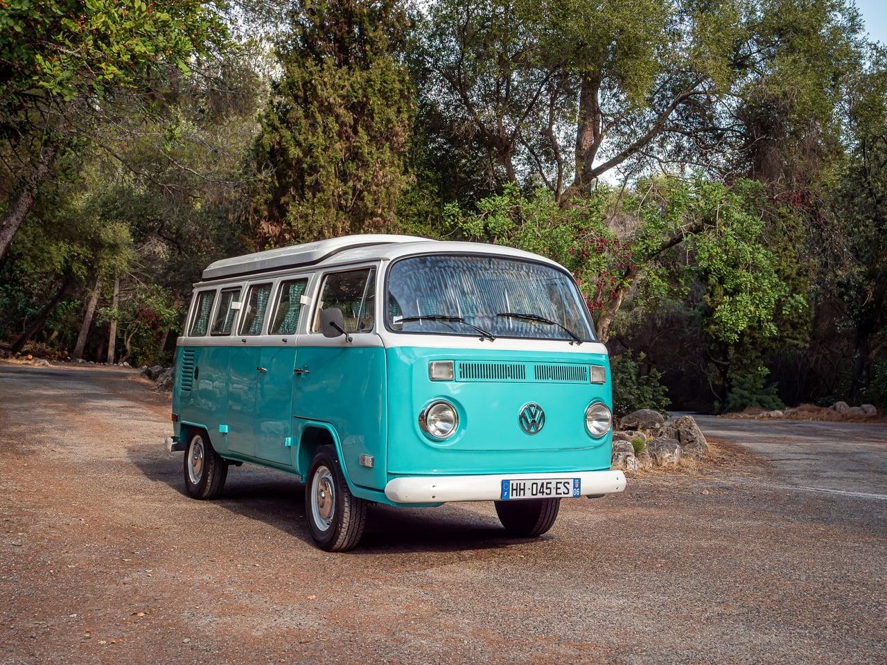 1990 Volkswagen Type 2 'Kombi' Camper LesAnciennes.com
