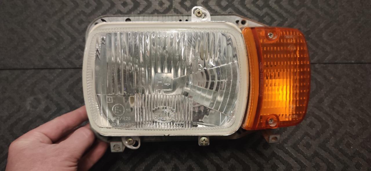 Phare complet gauche H4 FORD Capri 1 LesAnciennes.com