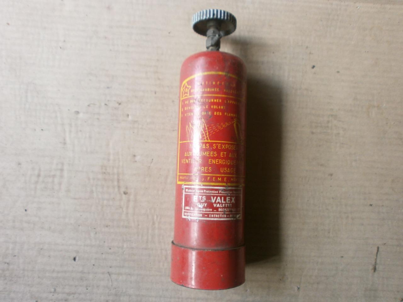 EXTINCTEUR ANCIEN ( VIDE) FLUGEX DES ANNEES 50 -60 LesAnciennes.com