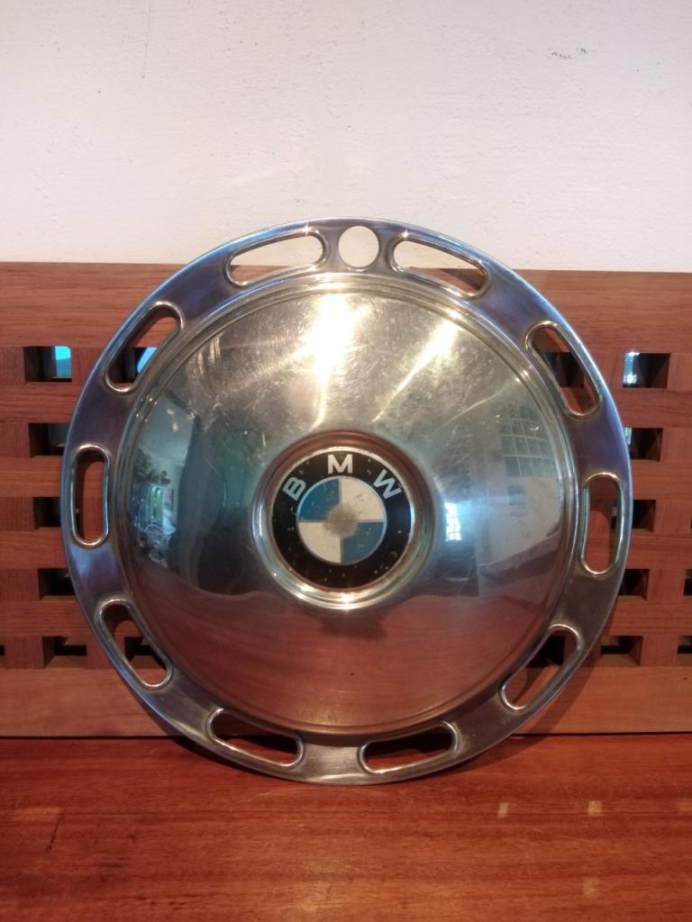 Enjoliveurs BMW 2002 LesAnciennes.com