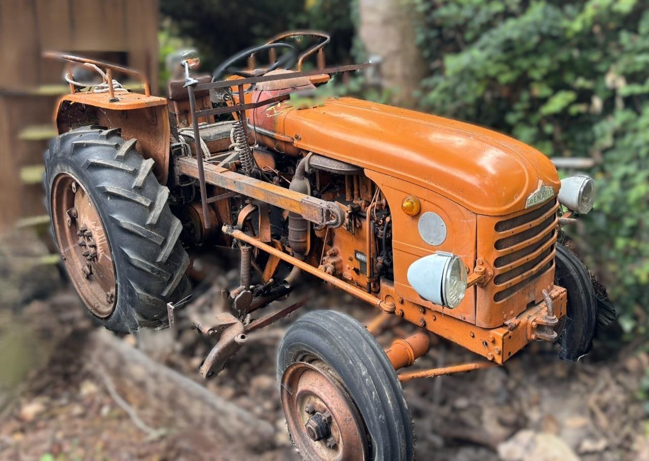 RENAULT Tracteur D22 - 1960 LesAnciennes.com