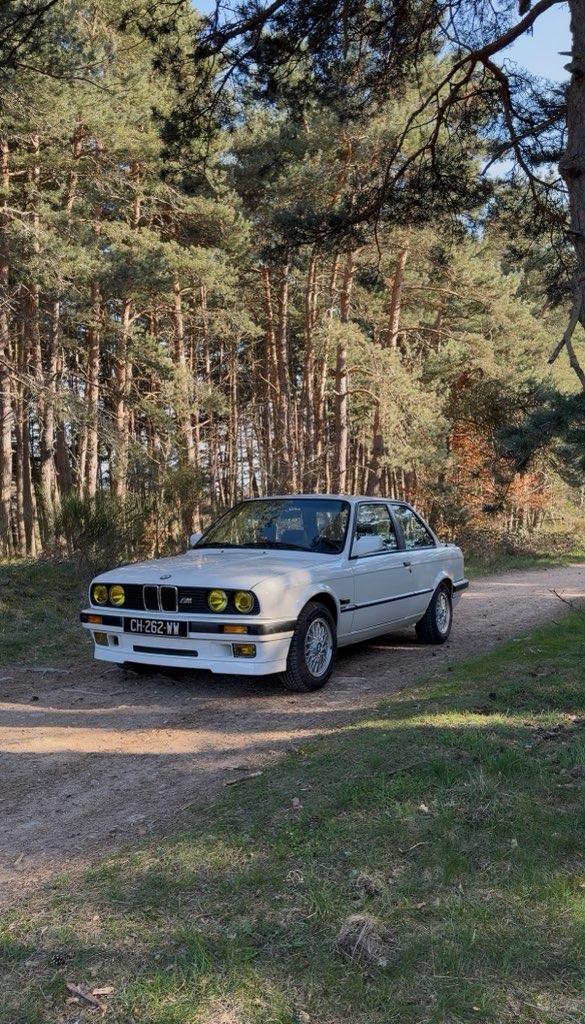 BMW 318 IS - 1990 LesAnciennes.com