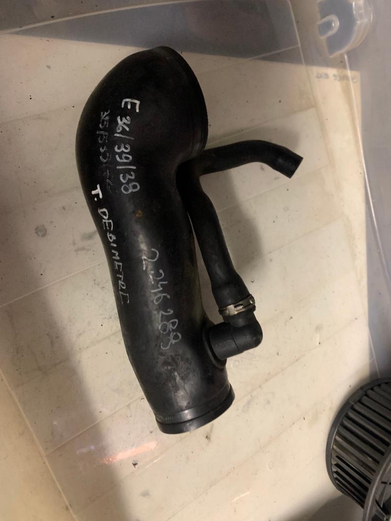 TUYAU AIR BMW E36/39/38 -325/525/725 TDS LesAnciennes.com