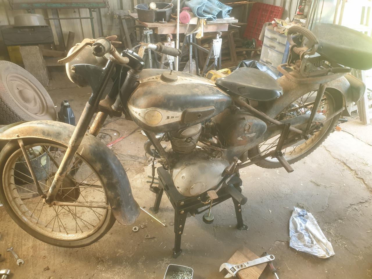 MAGNAT DEBON M4 - 1952 LesAnciennes.com