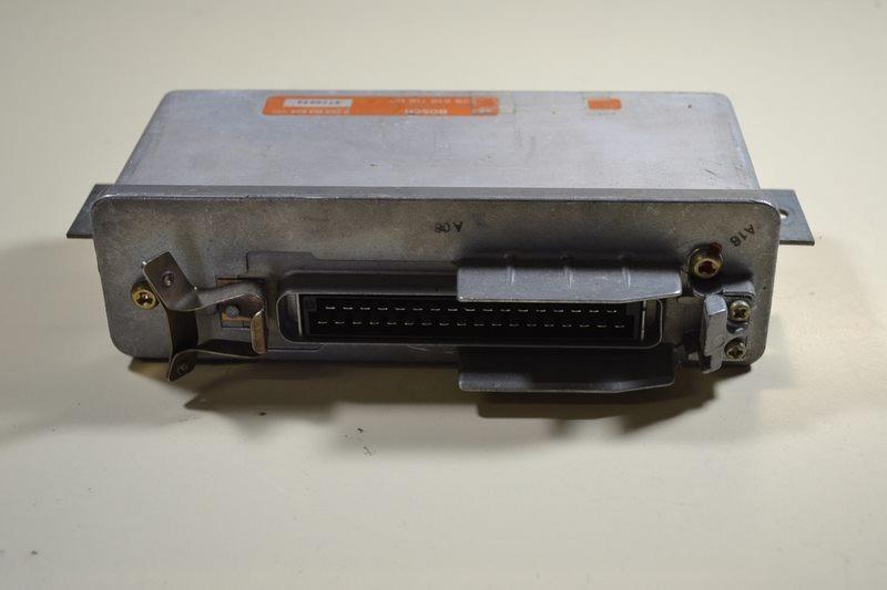 Boîtier gestion alarme PORSCHE 944 LesAnciennes.com