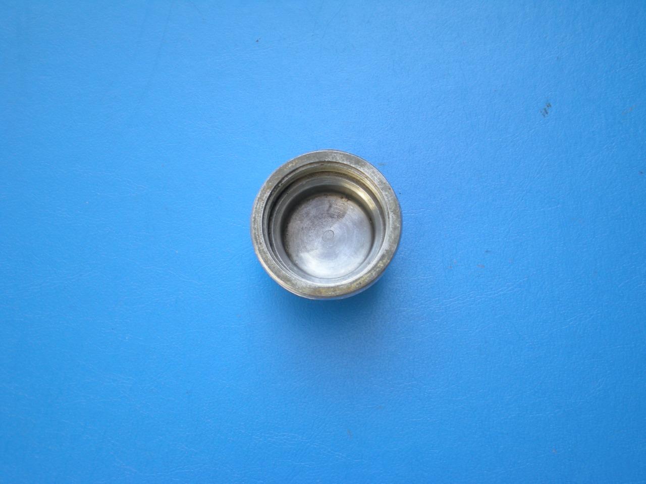 FIAT 1100 a b e BOUCHON DE MOYEU EN ALUMINIUM LesAnciennes.com