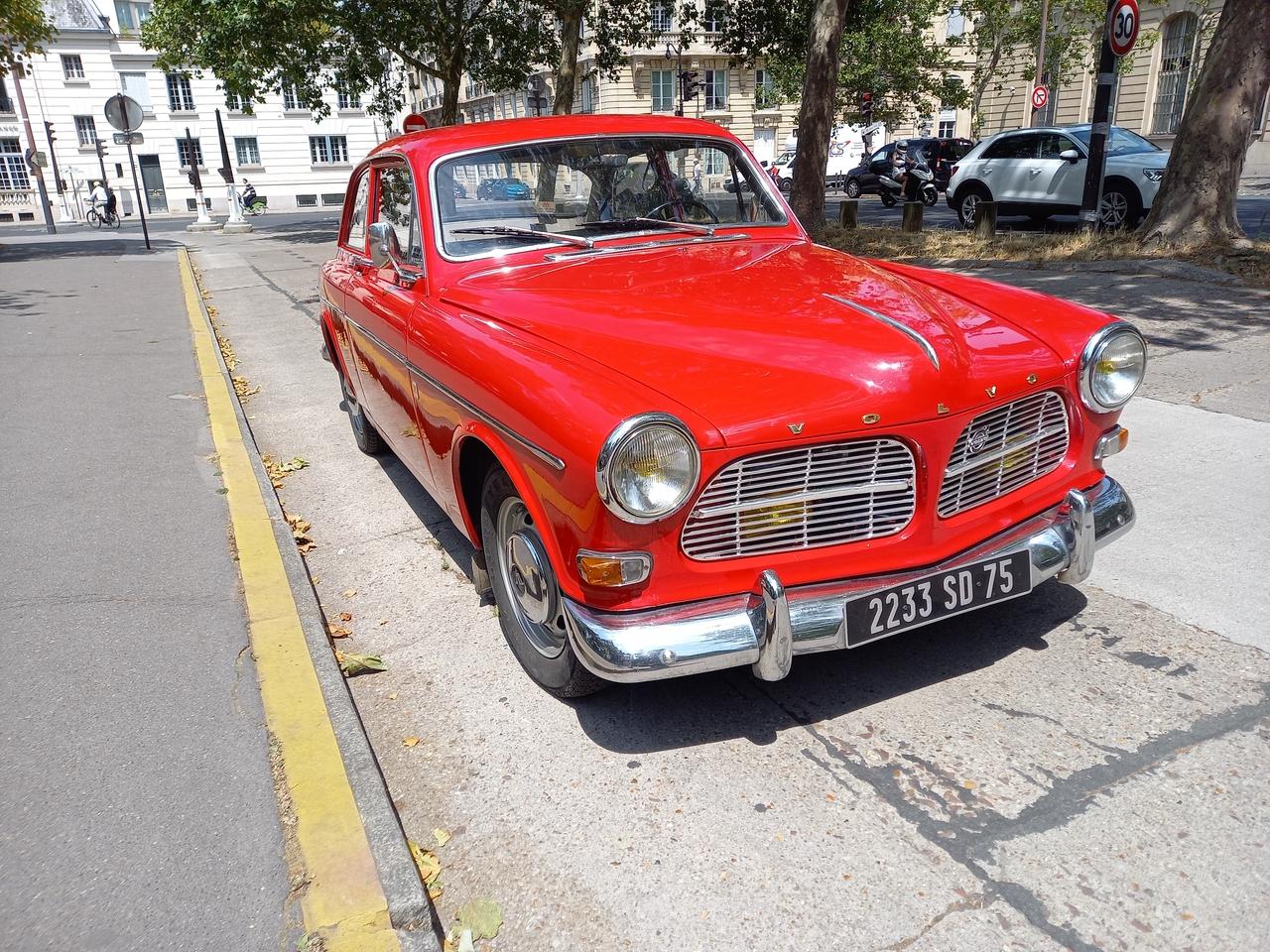 1965 Volvo 122S Amazon LesAnciennes.com