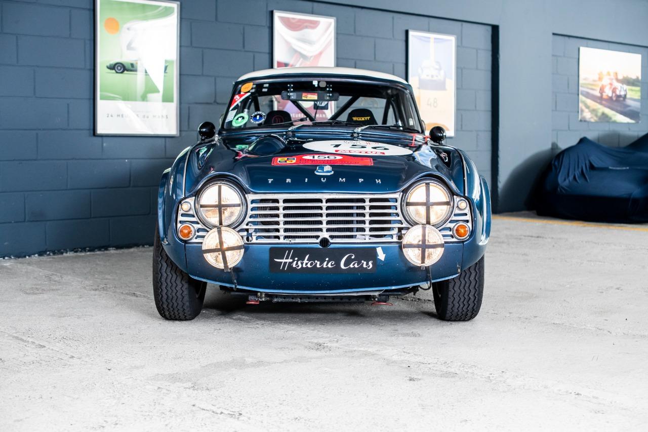 TRIUMPH TR4 FIA SPECS - 1961 LesAnciennes.com