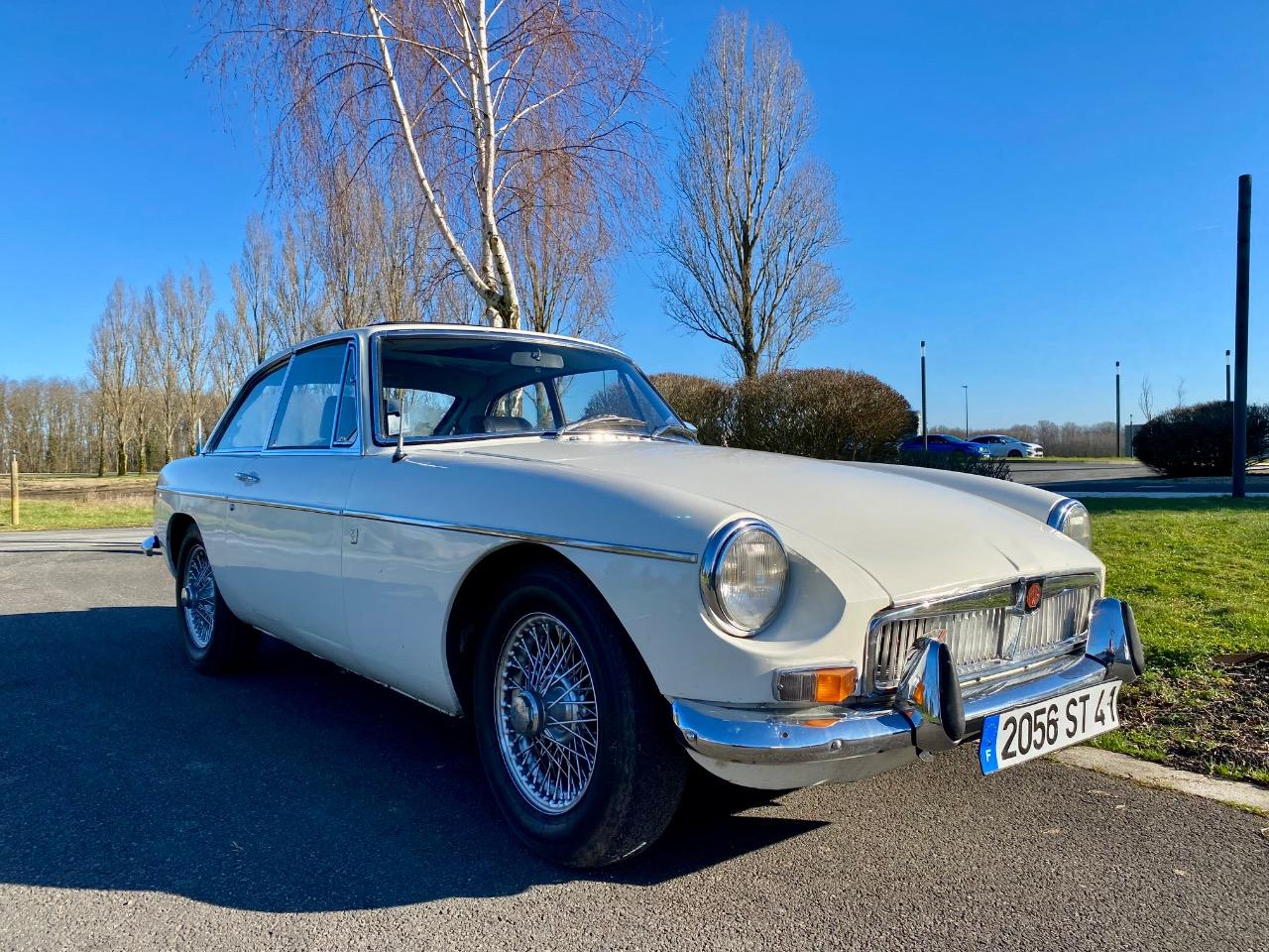 MG MGB Gt decouvrable - 1973 LesAnciennes.com