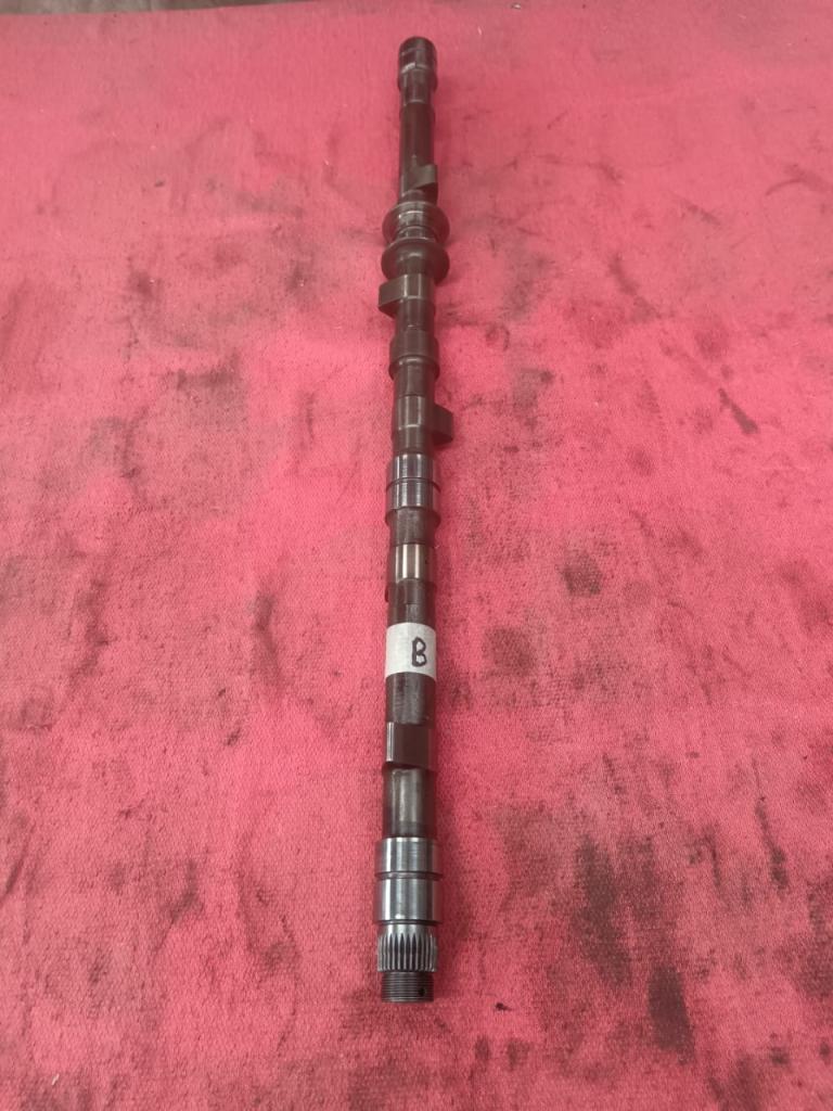 Arbre à cames d'échappement Maserati Mistral 4000 LesAnciennes.com