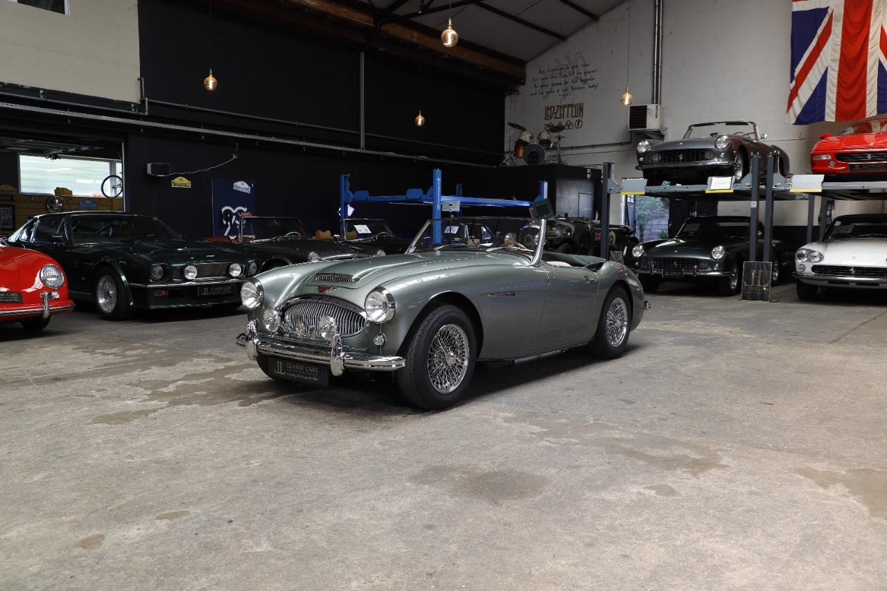 AUSTIN HEALEY 3000 MKII - 1961 LesAnciennes.com