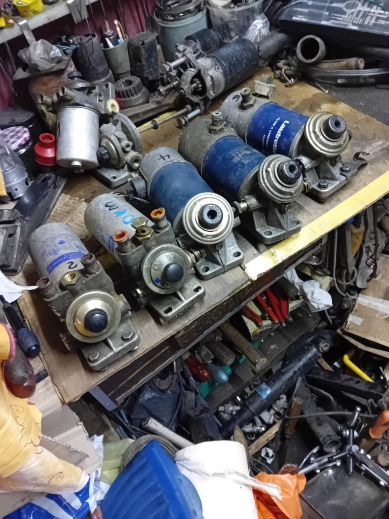 Déférant pompe PEUGEOT 205 berlin LesAnciennes.com