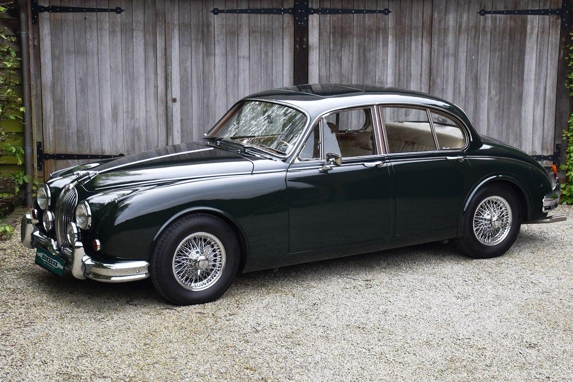 JAGUAR MK2 3,8 Litre Vicarage - 1962 LesAnciennes.com