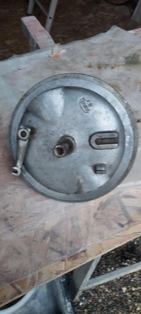 Tambours de frein MONDIAL 200 sport racer LesAnciennes.com