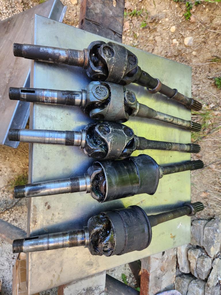 Cardan CITROEN Traction 11 BL LesAnciennes.com